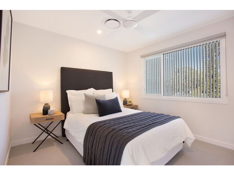 20A Albion Avenue, Miami QLD 4220