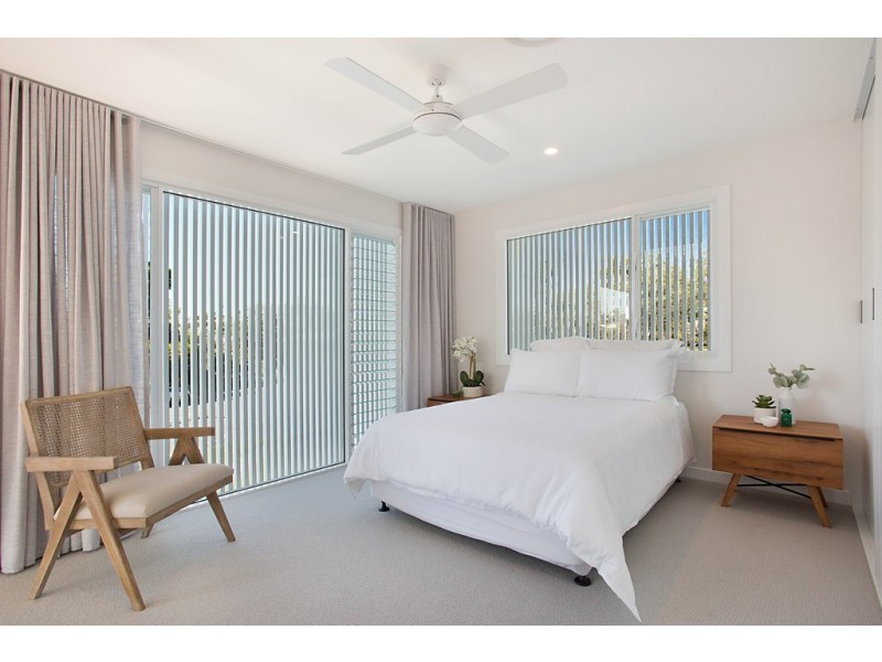 20A Albion Avenue, Miami QLD 4220