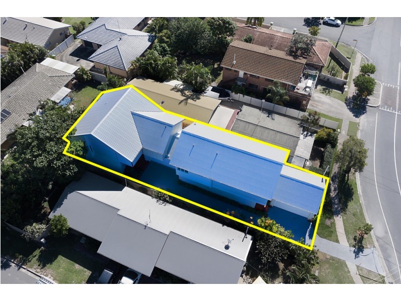 20A Albion Avenue, Miami QLD 4220