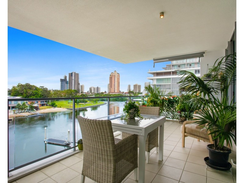 2309/33 T E Peters Drive ‘Freshwater Point’, Broadbeach Waters QLD 4218