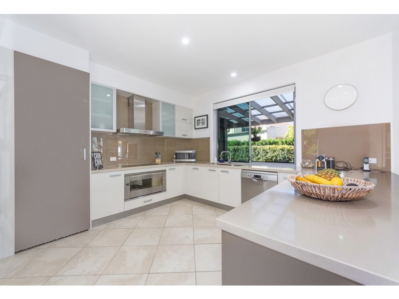 31 Annies Court, Benowa Waters QLD 4217