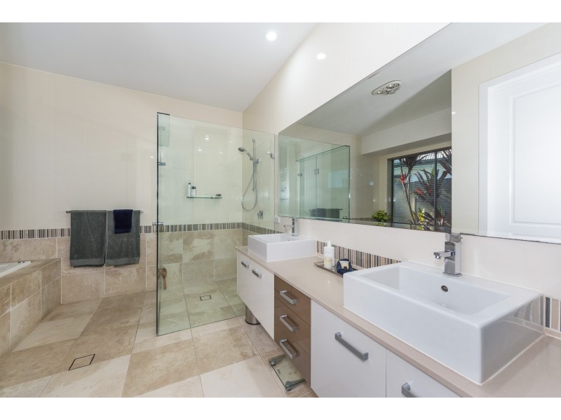 31 Annies Court, Benowa Waters QLD 4217