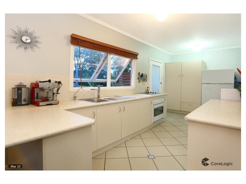 31 Bellevue Parade, Labrador QLD 4215