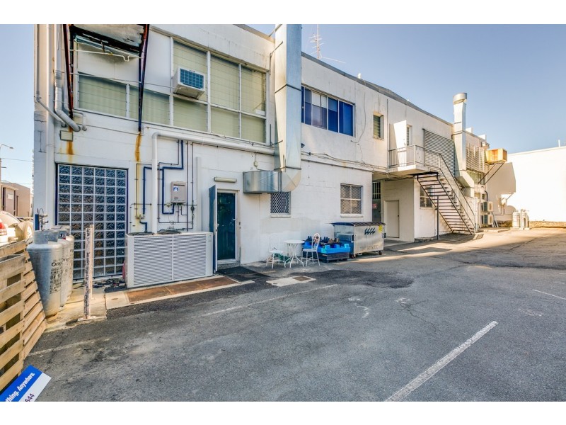 4/20 Scarborough Street, Southport QLD 4215