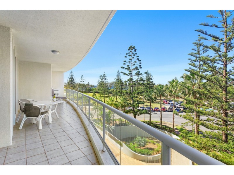 10 Carmel By The Sea 177 Old Burleigh Road, Broadbeach QLD 4218
