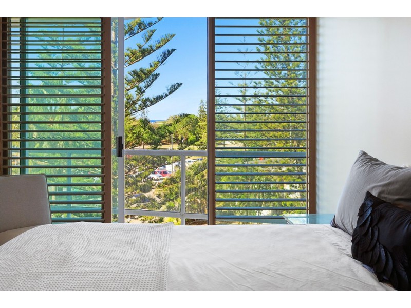 10 Carmel By The Sea 177 Old Burleigh Road, Broadbeach QLD 4218