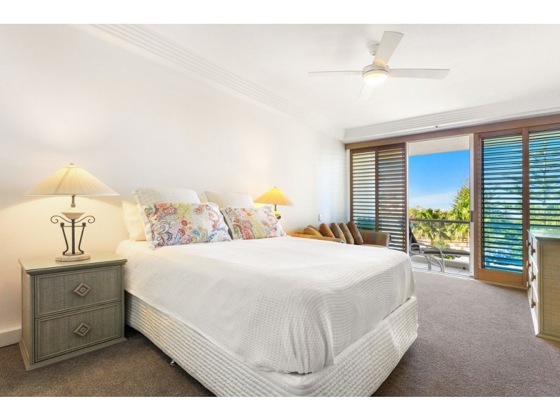 10 Carmel By The Sea 177 Old Burleigh Road, Broadbeach QLD 4218