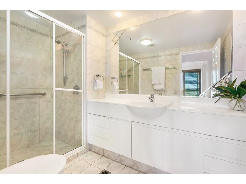 10 Carmel By The Sea 177 Old Burleigh Road, Broadbeach QLD 4218