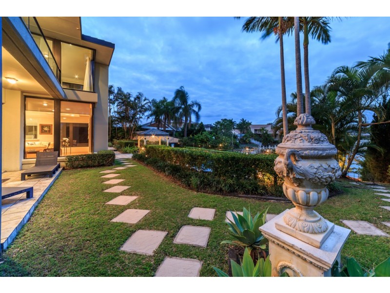 31 Campbell Street, Sorrento QLD 4217