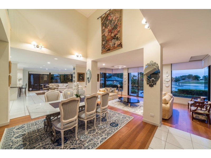 31 Campbell Street, Sorrento QLD 4217