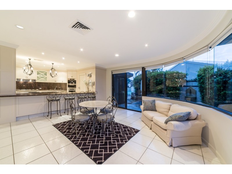 31 Campbell Street, Sorrento QLD 4217