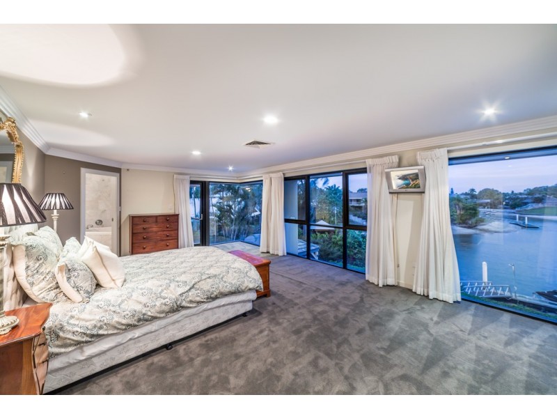 31 Campbell Street, Sorrento QLD 4217