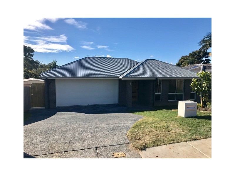15 Cooleroo Cres, Southport QLD 4215