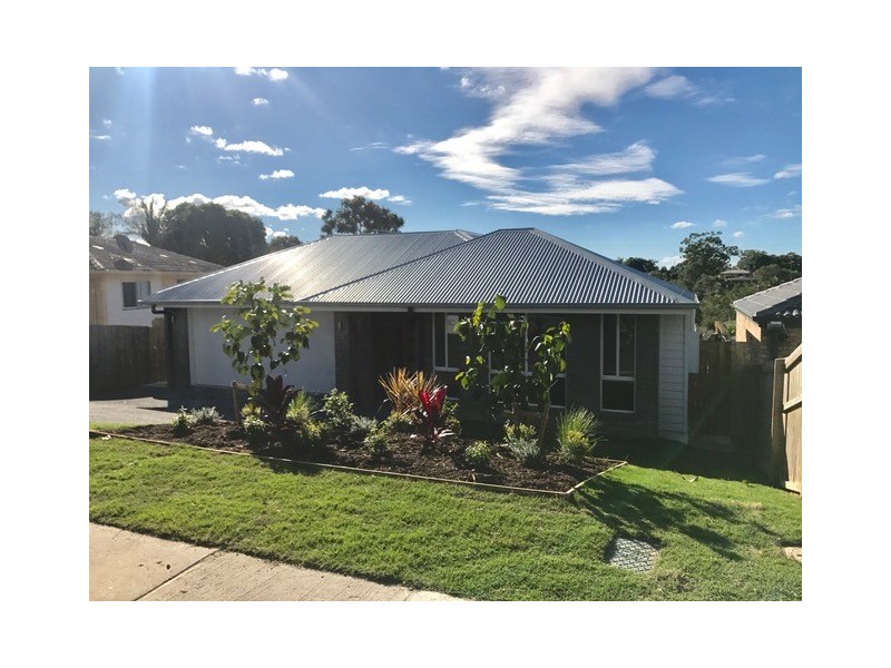 15 Cooleroo Cres, Southport QLD 4215