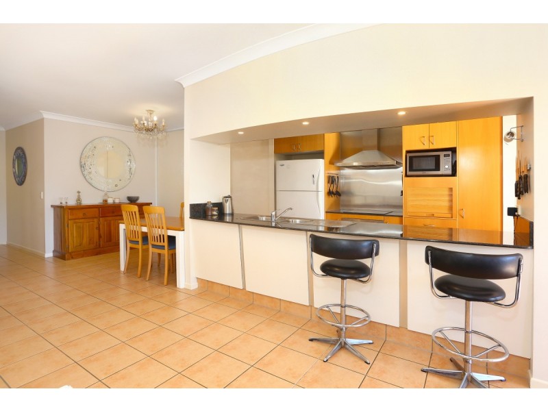 34/85 Palm Meadows Drive, Carrara QLD 4211
