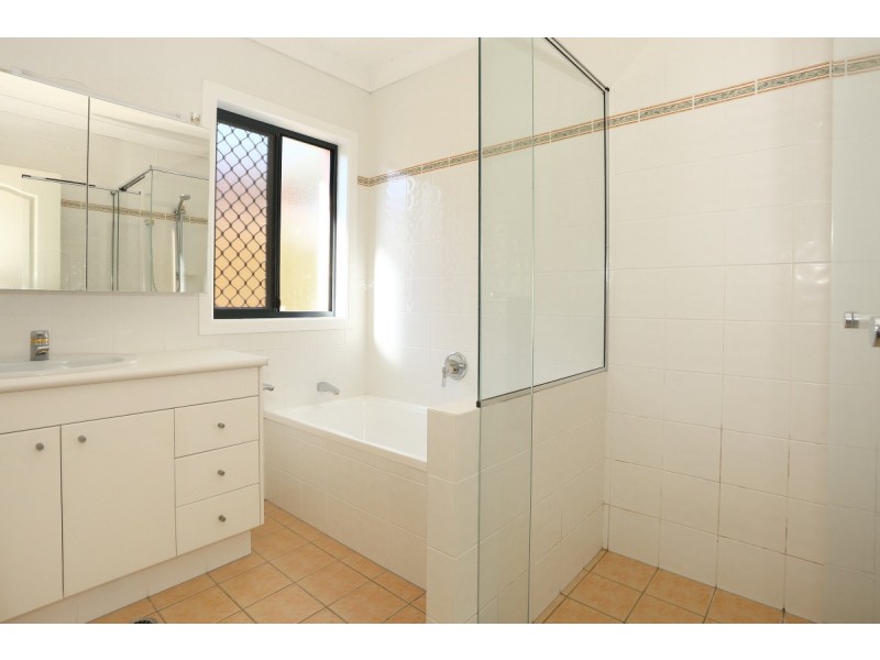 34/85 Palm Meadows Drive, Carrara QLD 4211