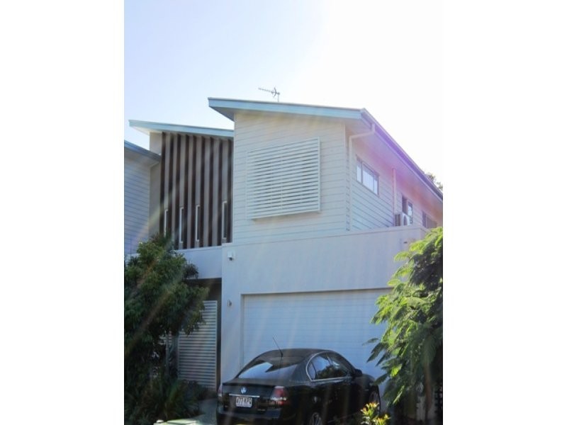 2/57 Avanti Street, Mermaid Waters QLD 4218