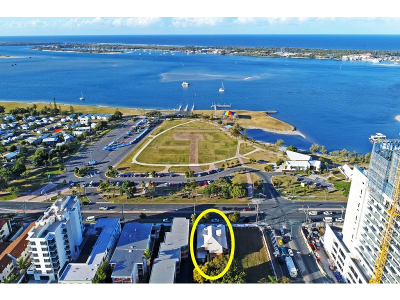 3/126 Marine Parade, Southport QLD 4215