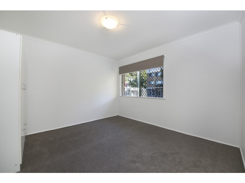 3/126 Marine Parade, Southport QLD 4215