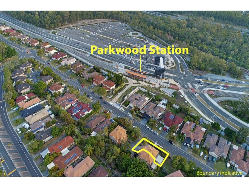 1/121 Greenacre Drive, Parkwood QLD 4214