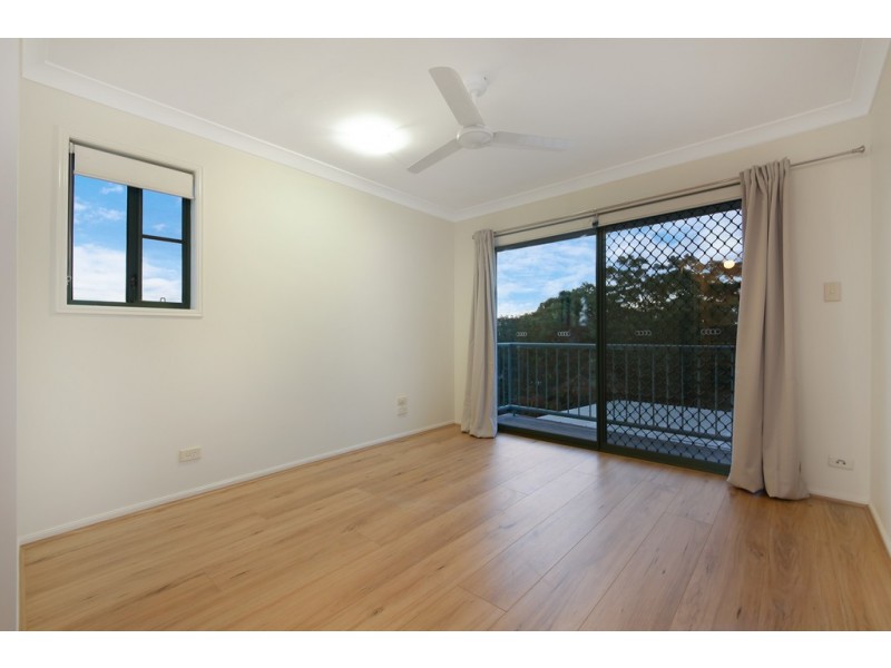 1/121 Greenacre Drive, Parkwood QLD 4214