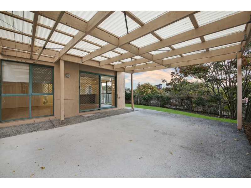 1/121 Greenacre Drive, Parkwood QLD 4214