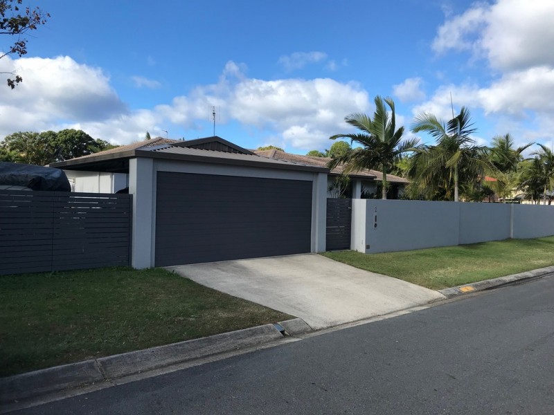 2 Karratha Court, Mermaid Waters QLD 4218