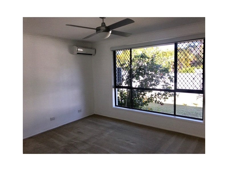 2 Karratha Court, Mermaid Waters QLD 4218