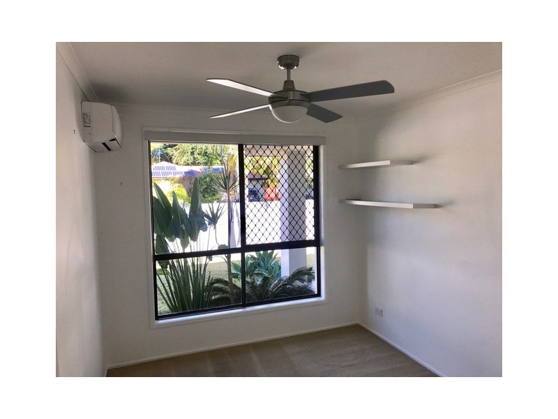 2 Karratha Court, Mermaid Waters QLD 4218