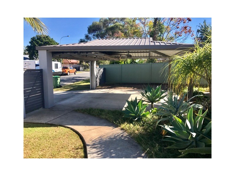 2 Karratha Court, Mermaid Waters QLD 4218