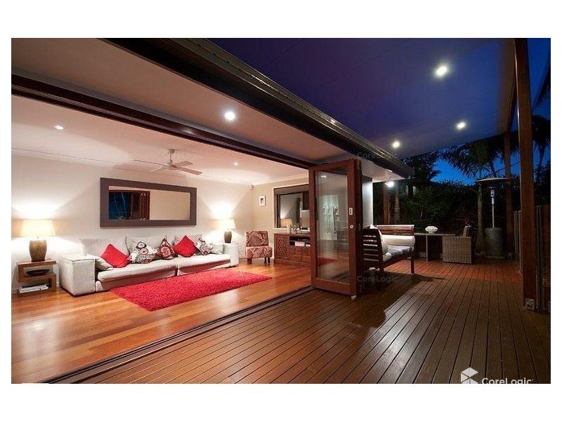 59 Barrier Reef Drive, Mermaid Waters QLD 4218