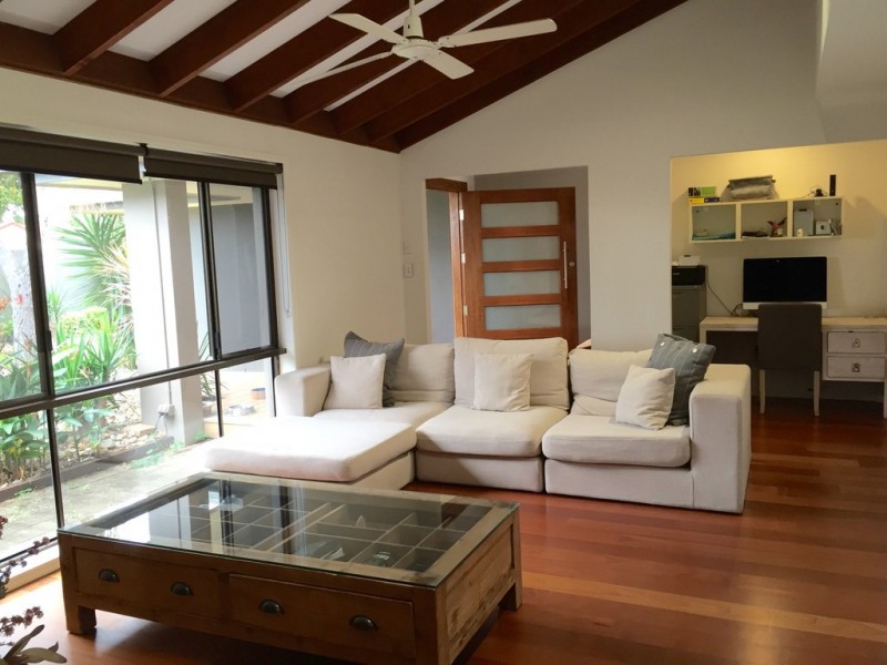 59 Barrier Reef Drive, Mermaid Waters QLD 4218