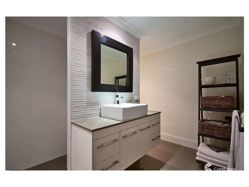 59 Barrier Reef Drive, Mermaid Waters QLD 4218