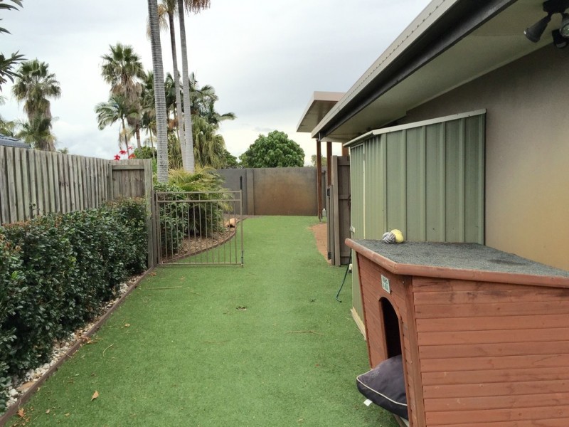 59 Barrier Reef Drive, Mermaid Waters QLD 4218