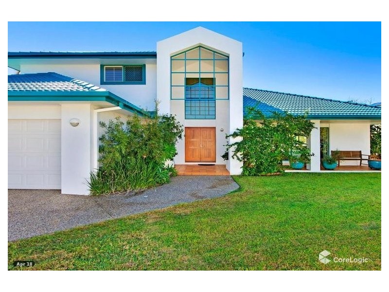 31 Montevideo Drive, Clear Island Waters QLD 4226