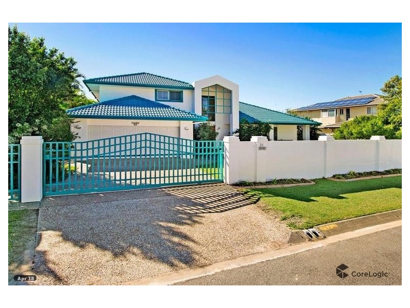 31 Montevideo Drive, Clear Island Waters QLD 4226
