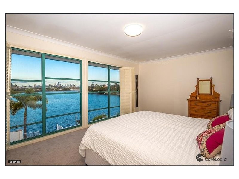 31 Montevideo Drive, Clear Island Waters QLD 4226
