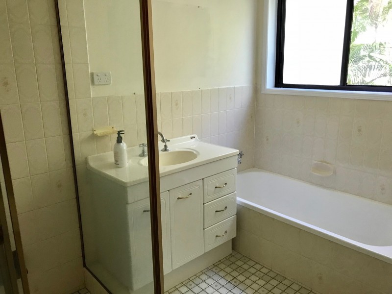 8/137 Old Burleigh Road, Broadbeach QLD 4218