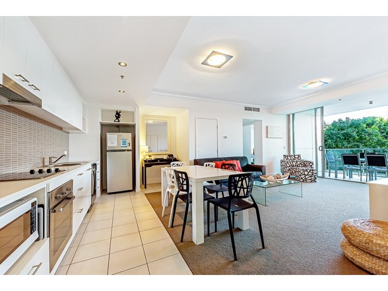 2220 ‘Freshwater Point’ 33 TE Peters Drive, Broadbeach Waters QLD 4218