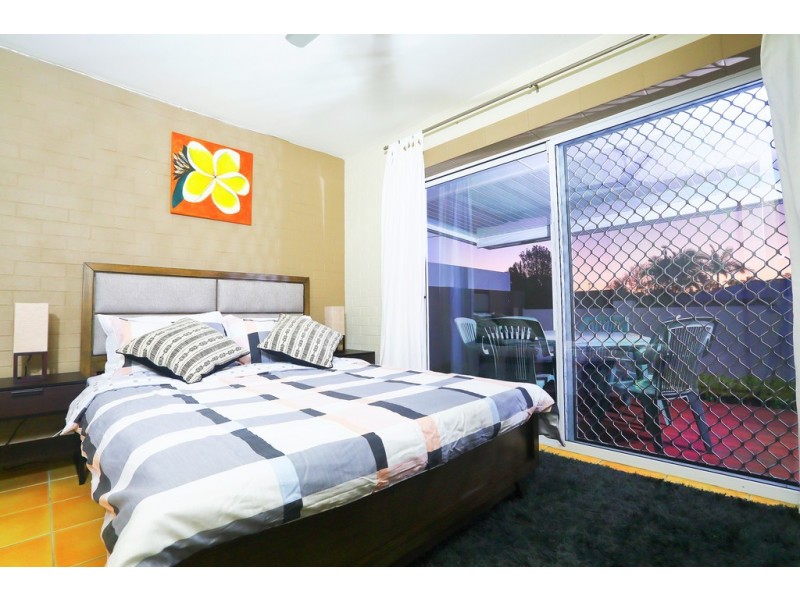 6 Flamingo Key, Broadbeach Waters QLD 4218