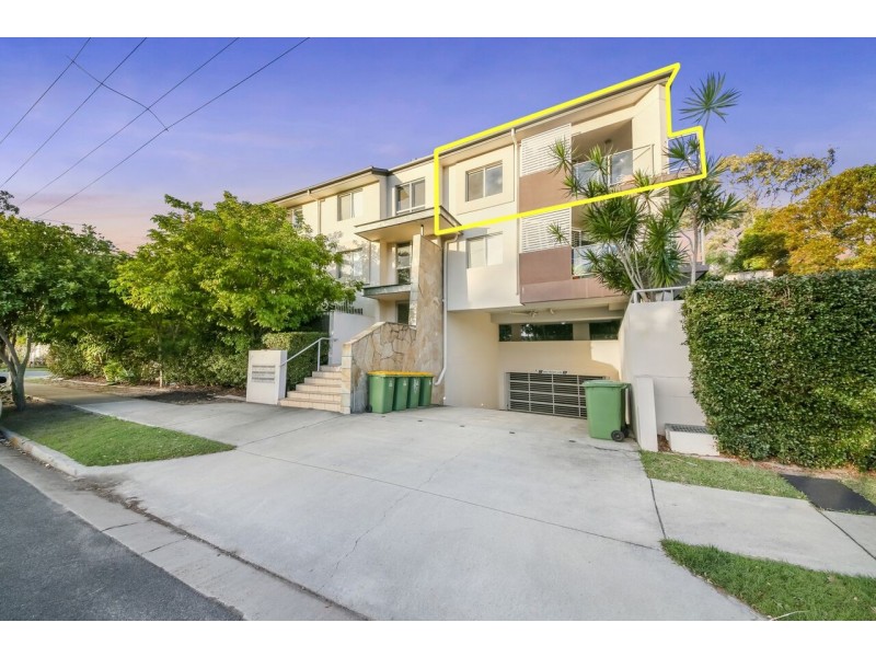 Unit 8, 21-23 Middle Street, Labrador QLD 4215