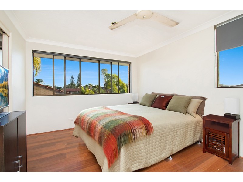 4/1 Angie Court, Mermaid Waters QLD 4218