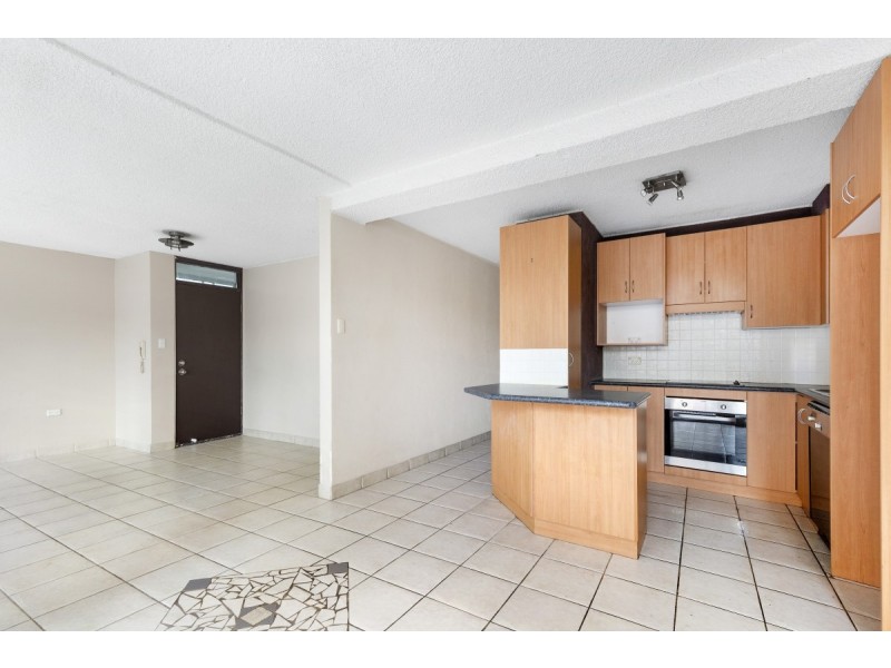 1/45 Old Burleigh Road, Surfers Paradise QLD 4217