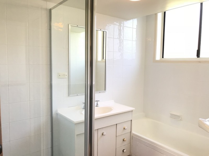 3/17 Federation Avenue, Broadbeach QLD 4218