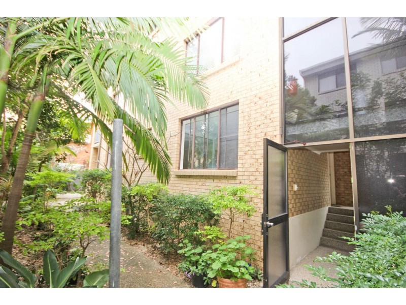 3/17 Federation Avenue, Broadbeach QLD 4218