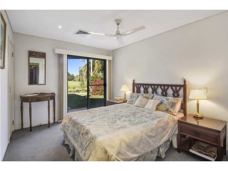 6 Meadowview Drive, Carrara QLD 4211