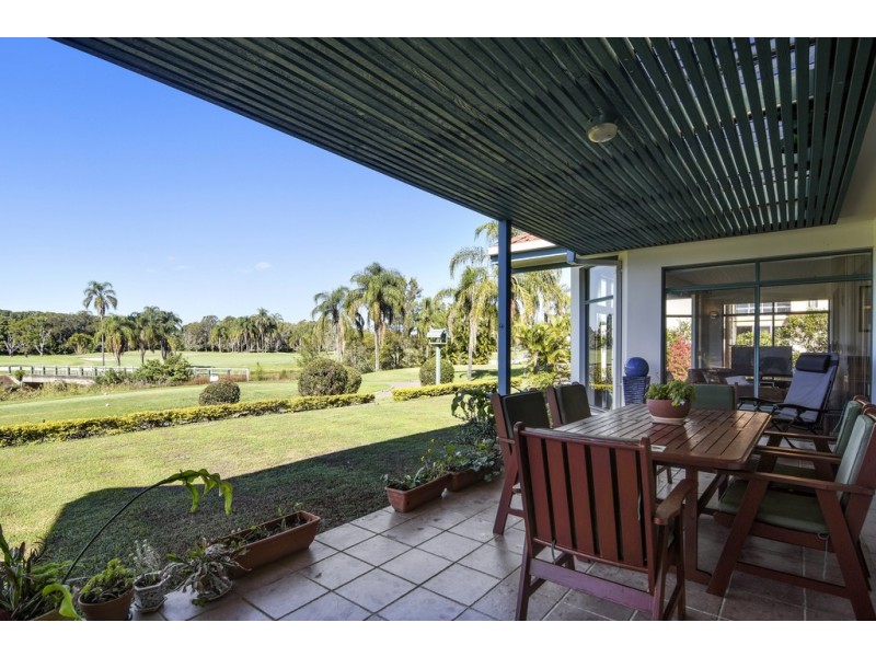 6 Meadowview Drive, Carrara QLD 4211