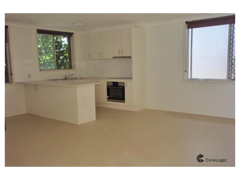 4/4 Marine Parade, Miami QLD 4220