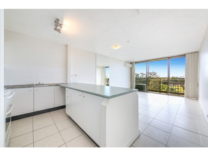 42/11 Fairway Drive, Clear Island Waters QLD 4226