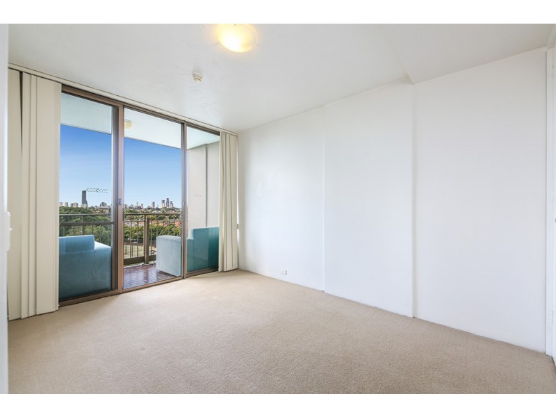 42/11 Fairway Drive, Clear Island Waters QLD 4226